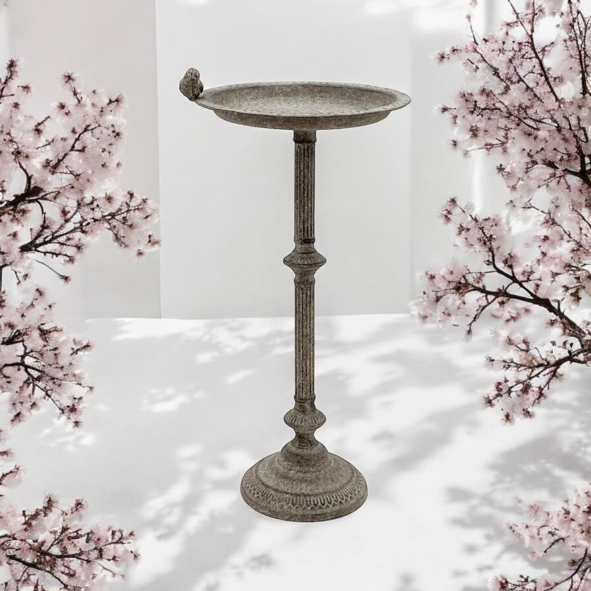 Freestanding Bird Bath. - Stay-outdoors.co.uk